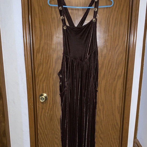 Easel crushed velvet brown romper size large - Picture 2 of 15